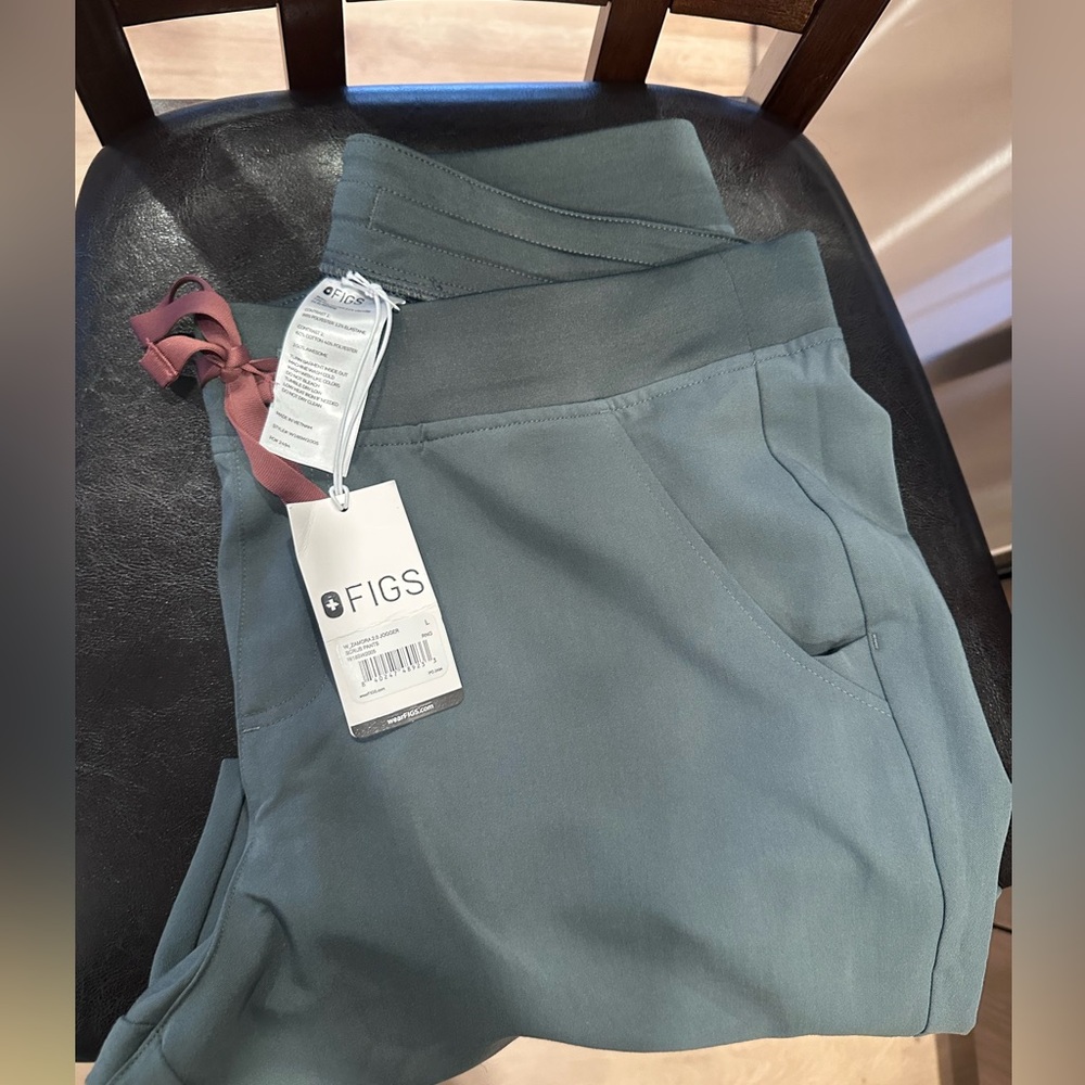 FIGS Zamora Scrub Joggers Bonsai Large